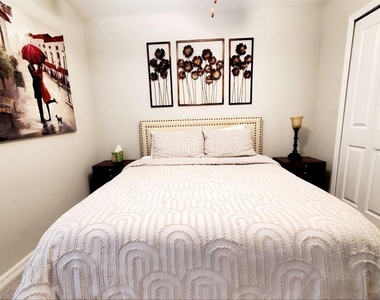 7026 Samuel Ivy Drive - Photo Thumbnail 24