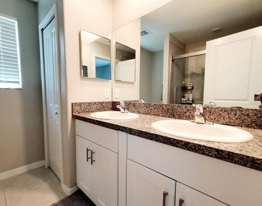 7026 Samuel Ivy Drive - Photo Thumbnail 23