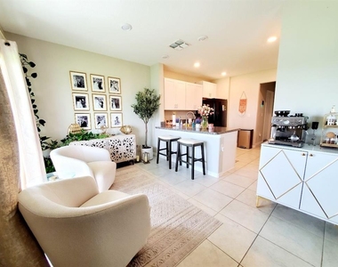 7026 Samuel Ivy Drive - Photo Thumbnail 9