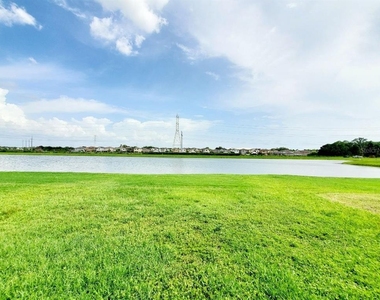 7026 Samuel Ivy Drive - Photo Thumbnail 36