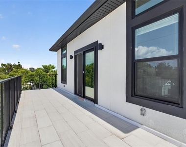 3022 W Douglas Street - Photo Thumbnail 13