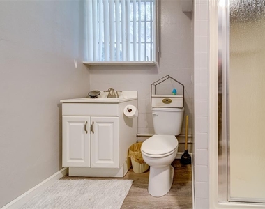 10802 Mohawk Road - Photo Thumbnail 24
