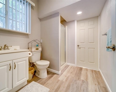 10802 Mohawk Road - Photo Thumbnail 23