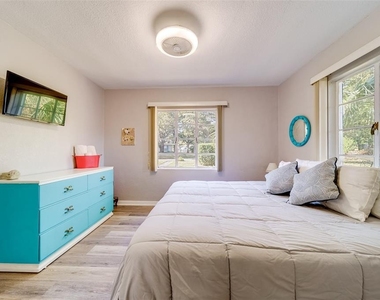 10802 Mohawk Road - Photo Thumbnail 16