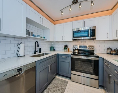 2700 Bayshore Boulevard - Photo Thumbnail 10