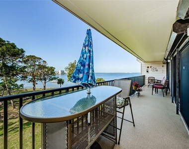 2700 Bayshore Boulevard - Photo Thumbnail 2