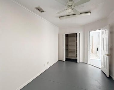 442 Knight Drive - Photo Thumbnail 24
