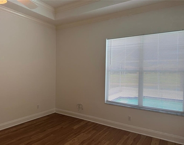 442 Knight Drive - Photo Thumbnail 8