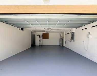 442 Knight Drive - Photo Thumbnail 22