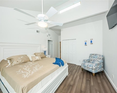 8432 W Gulf Boulevard - Photo Thumbnail 35
