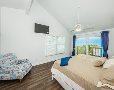 8432 W Gulf Boulevard - Photo Thumbnail 34