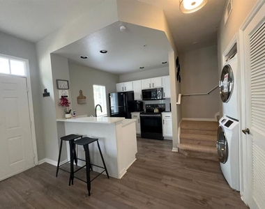 2214 San Vittorino Cir - Photo Thumbnail 10