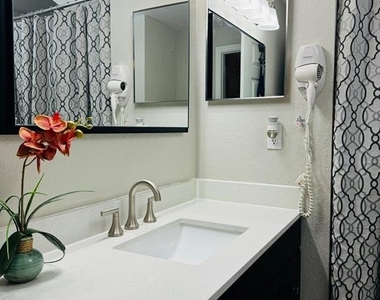 2214 San Vittorino Cir - Photo Thumbnail 14