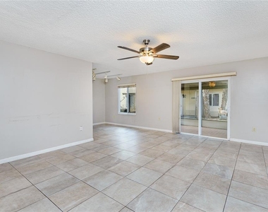 1023 Spring Meadow Drive - Photo Thumbnail 7