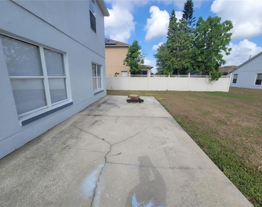 319 Alegriano Court - Photo Thumbnail 16