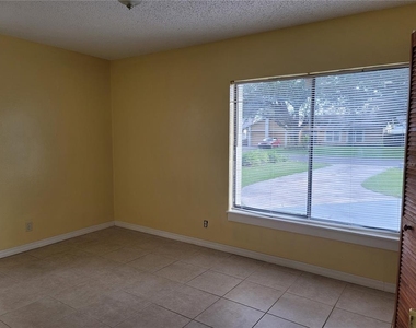 41 Chip Court - Photo Thumbnail 8