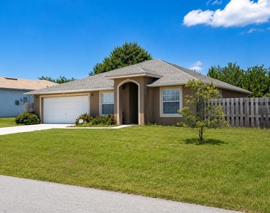 101 Bonito Way - Photo Thumbnail 1