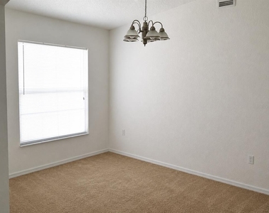 101 Bonito Way - Photo Thumbnail 9