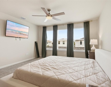 6942 Reverie Park Avenue - Photo Thumbnail 18