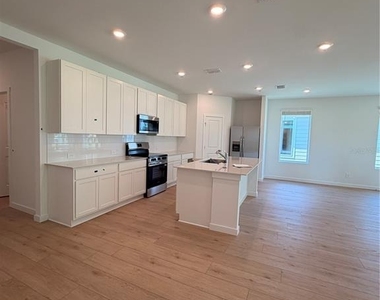 5063 Loggia Lane - Photo Thumbnail 5