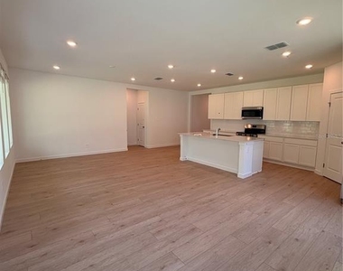 5063 Loggia Lane - Photo Thumbnail 6