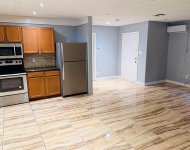 5354 Lanyard Court - Photo Thumbnail 12