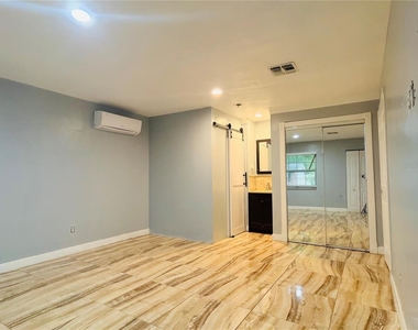 5354 Lanyard Court - Photo Thumbnail 9