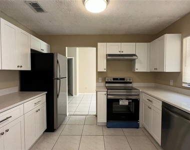 7107 Blair Drive - Photo Thumbnail 7