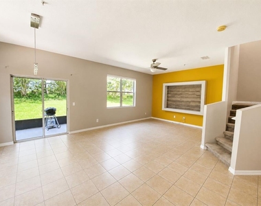 2256 Betsy Ross Lane - Photo Thumbnail 2