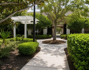 2256 Betsy Ross Lane - Photo Thumbnail 14