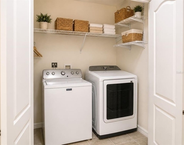 2256 Betsy Ross Lane - Photo Thumbnail 5