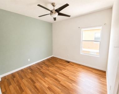 2256 Betsy Ross Lane - Photo Thumbnail 8