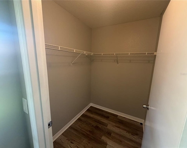 7210 Westpointe Boulevard - Photo Thumbnail 21