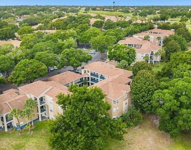 7210 Westpointe Boulevard - Photo Thumbnail 21