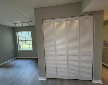 7210 Westpointe Boulevard - Photo Thumbnail 4