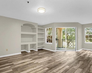 7210 Westpointe Boulevard - Photo Thumbnail 9