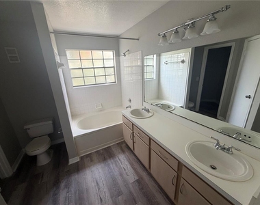 7210 Westpointe Boulevard - Photo Thumbnail 16