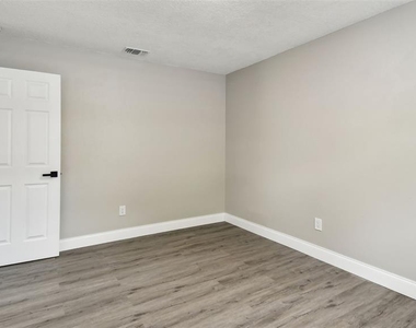 22 Felter Lane - Photo Thumbnail 28
