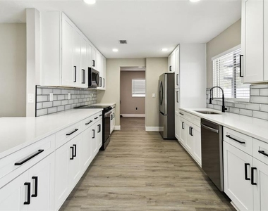 22 Felter Lane - Photo Thumbnail 11