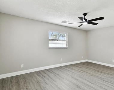 22 Felter Lane - Photo Thumbnail 16