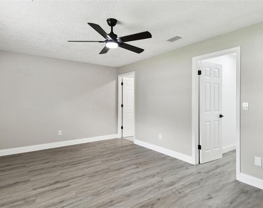 22 Felter Lane - Photo Thumbnail 15