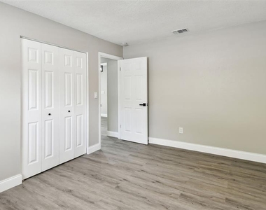 22 Felter Lane - Photo Thumbnail 24