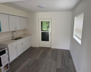 11054 Se 56th Avenue - Photo Thumbnail 15