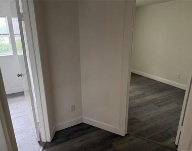 11054 Se 56th Avenue - Photo Thumbnail 18