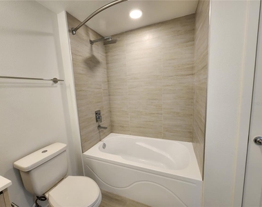 5563 Milenia Park Boulevard - Photo Thumbnail 6