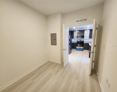 5563 Milenia Park Boulevard - Photo Thumbnail 14