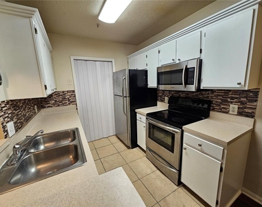 6548 Swissco Drive - Photo Thumbnail 20