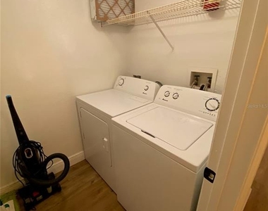 823 Camargo Way - Photo Thumbnail 15
