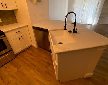 823 Camargo Way - Photo Thumbnail 5