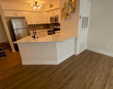 823 Camargo Way - Photo Thumbnail 1